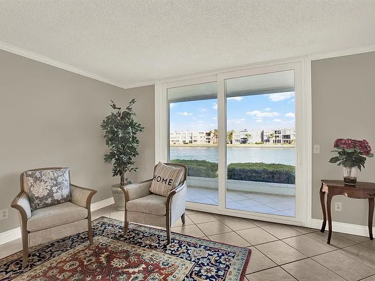 7625 Sun Island Dr S #107 — Photo 4