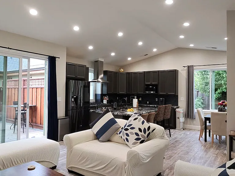 1598 Valota Rd — Photo 32