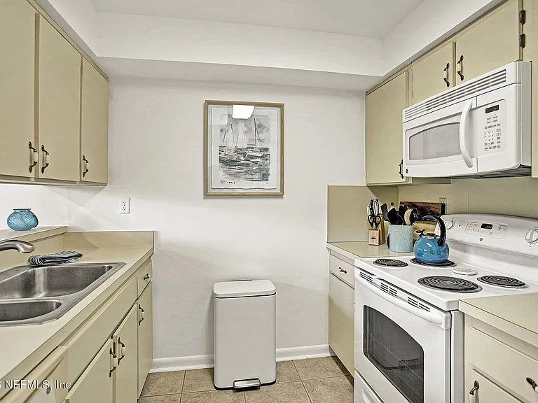 743 Spinnakers Reach Dr — Photo 7
