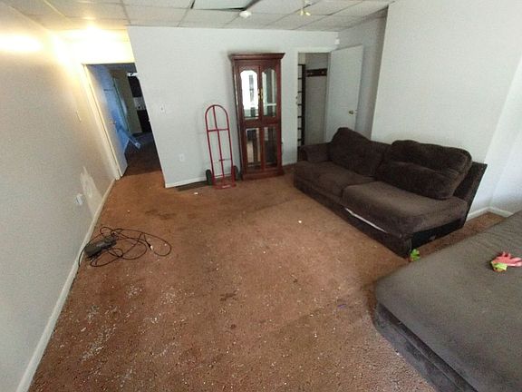 5th image of 1561 Marshall St