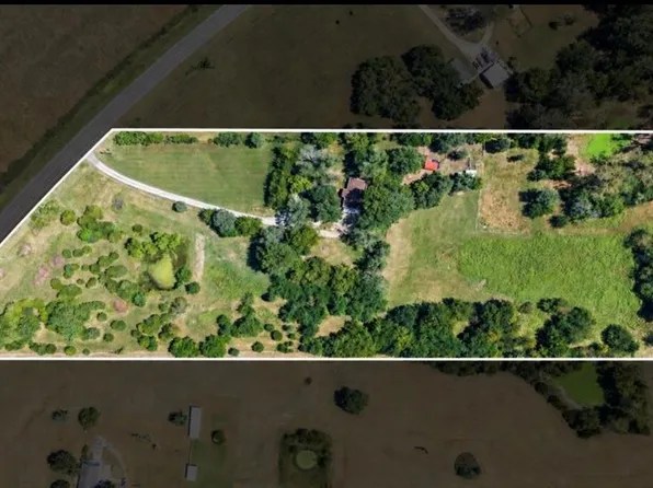 20269 McLouth Rd, Tonganoxie, KS 66086