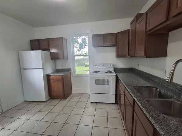 405 Andover St #A, Newark, OH 43055