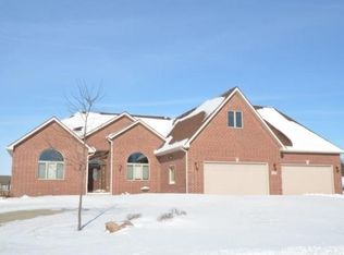 3008 Wyndwood Way, Sun Prairie, WI 53590