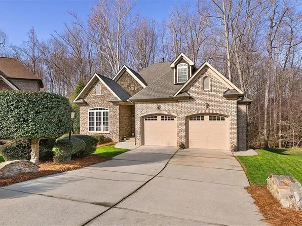 6324 Autumn Crest Ct, Summerfield, NC 27358