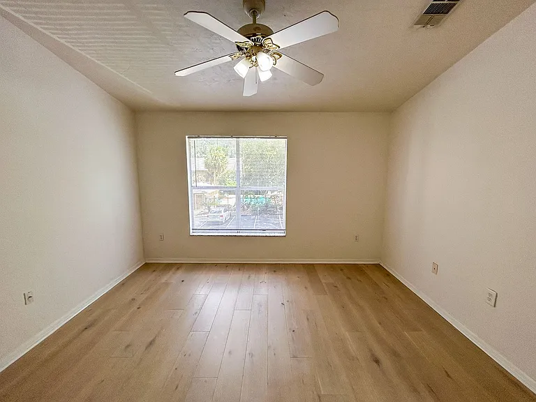 4415 SW 34th St #803 — Photo 12