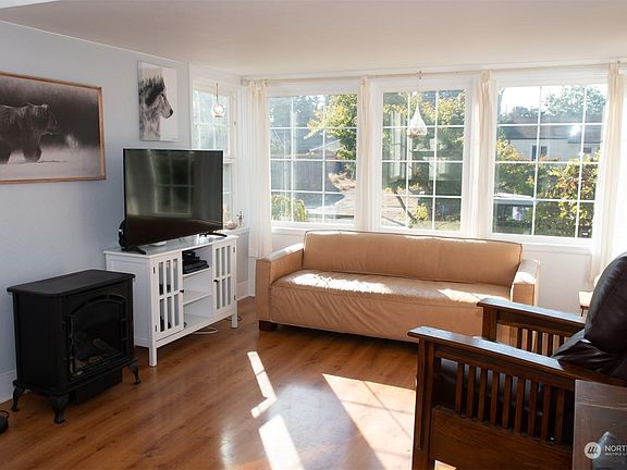 5th image of 5011 N 36th St