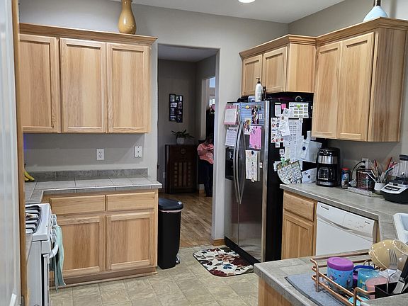 2nd image of 4318 NE 97th St