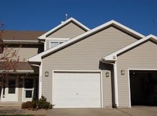 909 Meadow Ct, Altoona, IA 50009