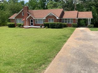 518 3rd St, Manchester, GA 31816