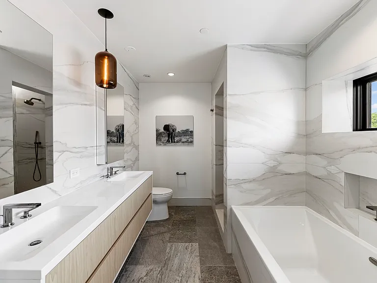 868 Lorimer St #5-A — Photo 8