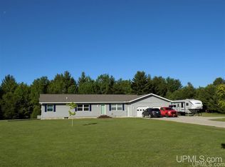 9241 W Erickson Rd, Manistique, MI 49854