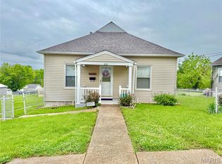 815 Stewart St, De Soto, MO