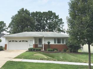 2594 Coventry Dr, Parma, OH