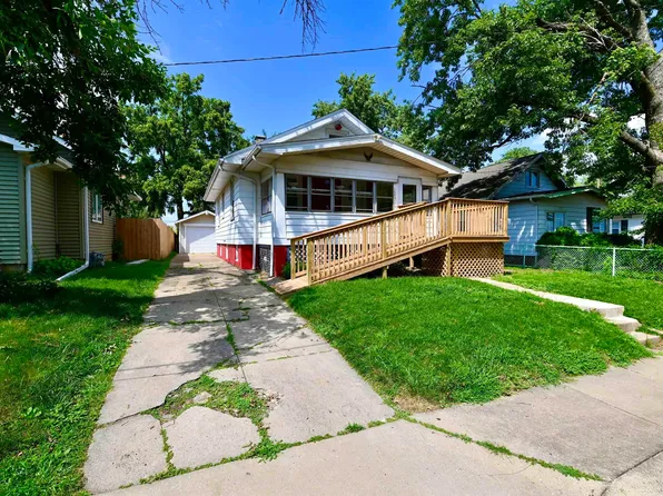 1207 E Moneta Ave, Peoria Heights, IL 61616