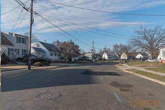 2nd image of 18 Gerard Rd