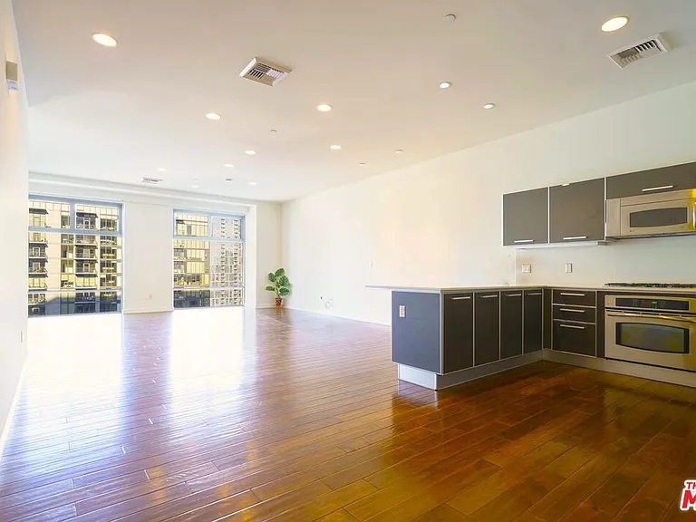801 S Grand Ave #1503 — Photo 38