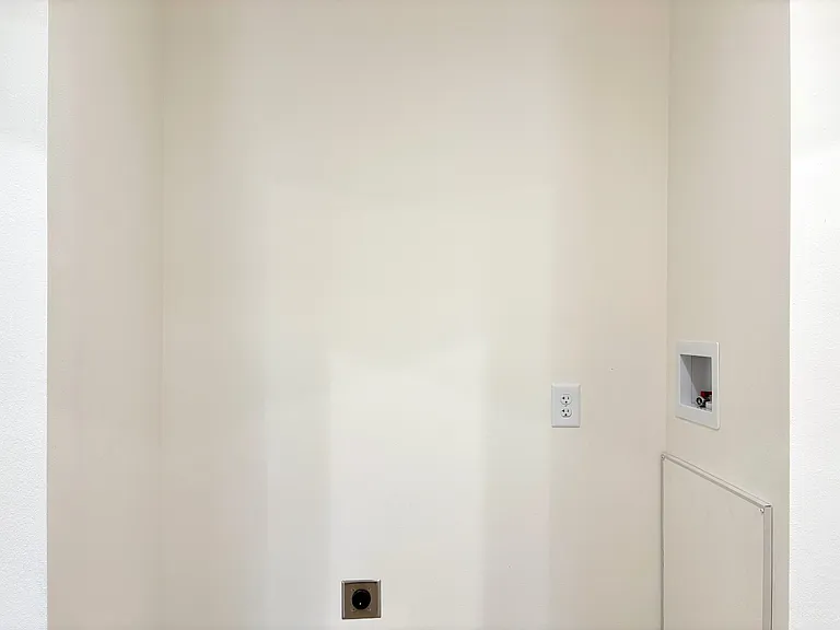 401 Lily Ln — Photo 13