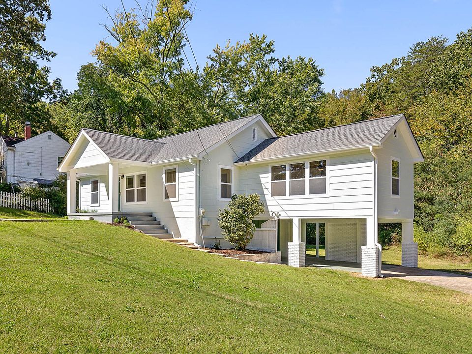 1st image of 3847 Fairfax Dr