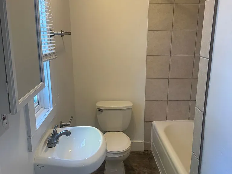 264 W Ardmore Pl #9 — Photo 3