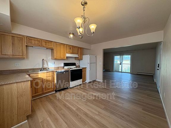 5th image of 827 E 11th Ave APT 6