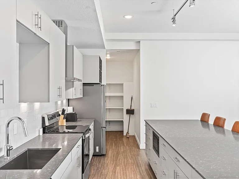 Paperbox Lofts — Photo 25