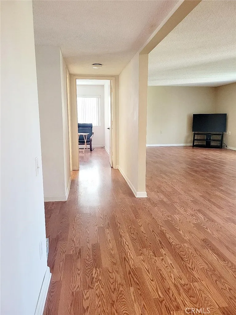 2 bed, 1260 sqft, $3,200 — Photo 4