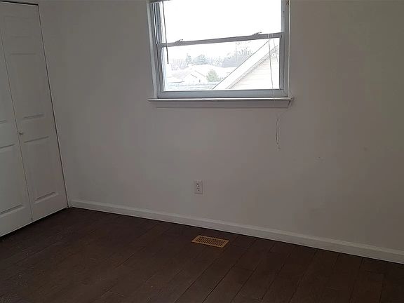 5th image of 26083 Clancy St