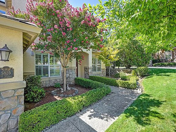 4th image of 5825 Oak Place Ct