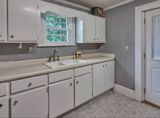 2408 Cleveland St, Elloree, SC 29047