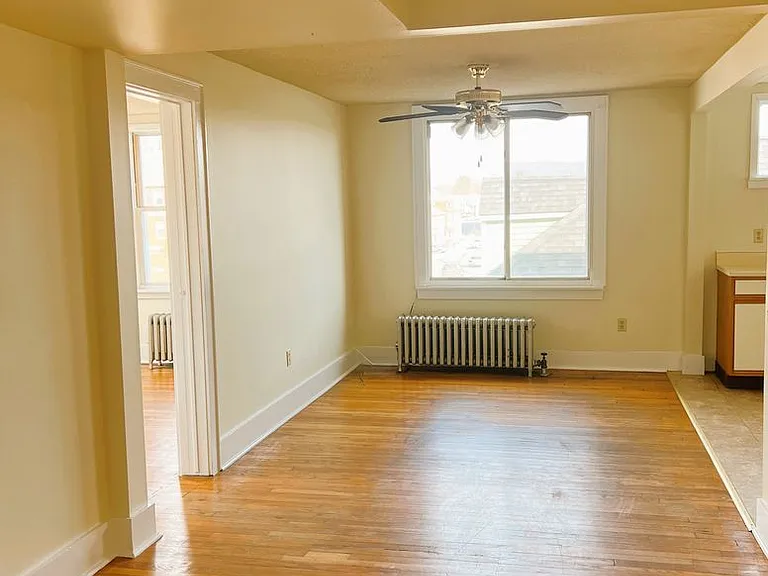 638 Tyler Street — Photo 2