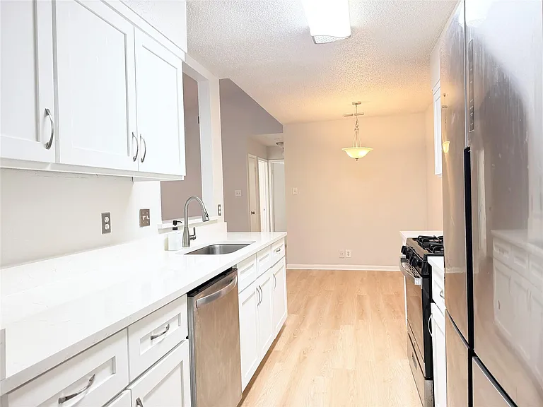 1915 Margalene Way #B — Photo 2