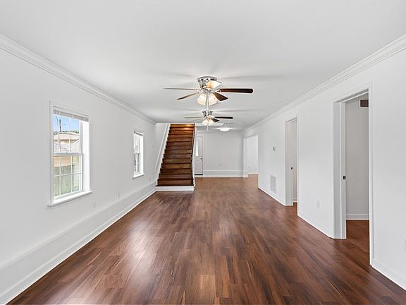 3rd image of 7033 Wuerpel St