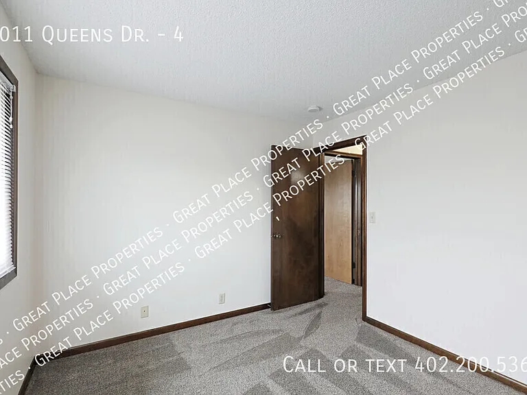 6011 Queens Dr #4 — Photo 24
