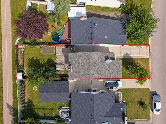 5th image of 44 S Strathclair Rise SW