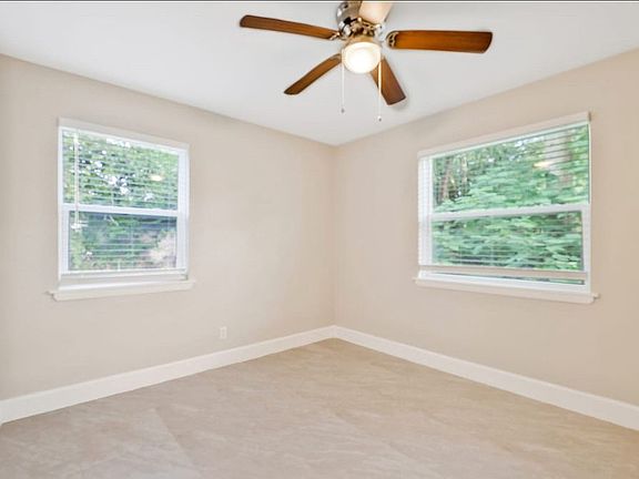 3rd image of 2424 Misty Dr