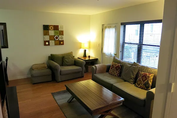 Rented by Brooklyn Bridge | media 12