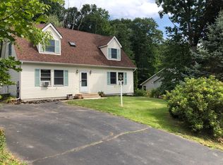 212 Vandermark Dr, Milford, PA 18337