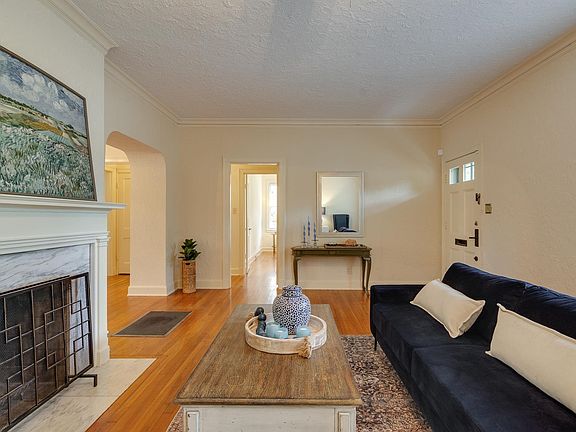 5th image of 3556 Waynoka Ave