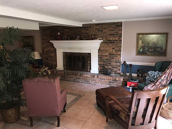 4th image of 82 Pleasant Hill Ln