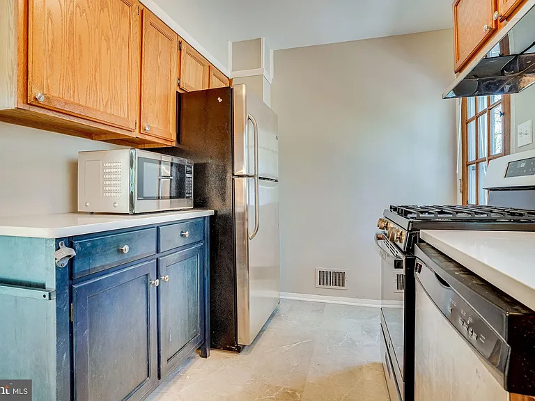 7430 Hastings St — Photo 15