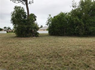 1228 Skyline Blvd, Cape Coral, FL 33991