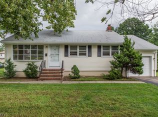68 Erie St, Rochelle Park, NJ 07662