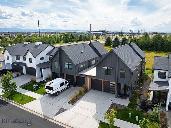 3rd image of 1353 Windrow Dr