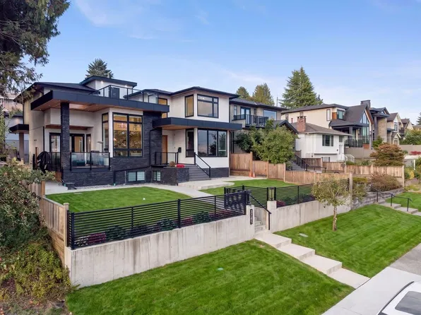 5243 Carson St, Burnaby, BC V5J 2Z3