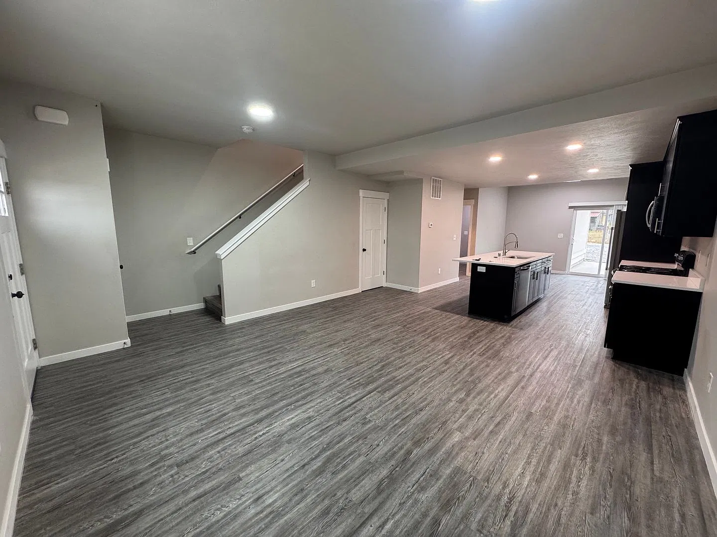 1407 East Dalton Avenue — Photo 2