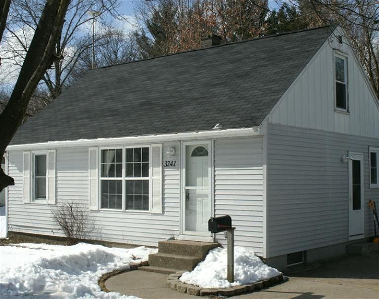 1st image of 3241 Taft Ave SE