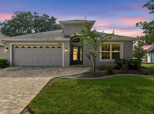 18868 Maisons Dr, Lutz, FL 33558