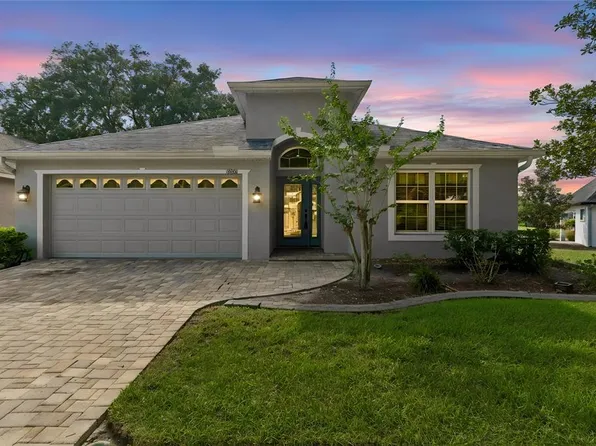 18868 Maisons Dr, Lutz, FL 33558