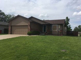 516 E Plantation Rd, Maize, KS 67101