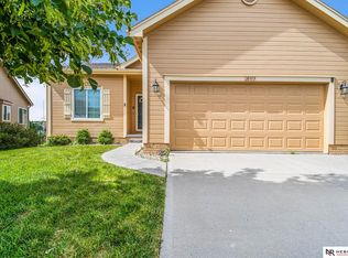 18913 Hayes Cir, Omaha, NE 68135